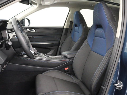 Lynk & Co 01 1.5 | SOH 97.3% |Panoramadak | 360 camera | Memory | SOH 97.3% |Panoramadak | 360 camera | Memory | Adaptive cruise | Stoelverwarming | Carplay | Climate control | Dodehoek detectie | Infinity sound |