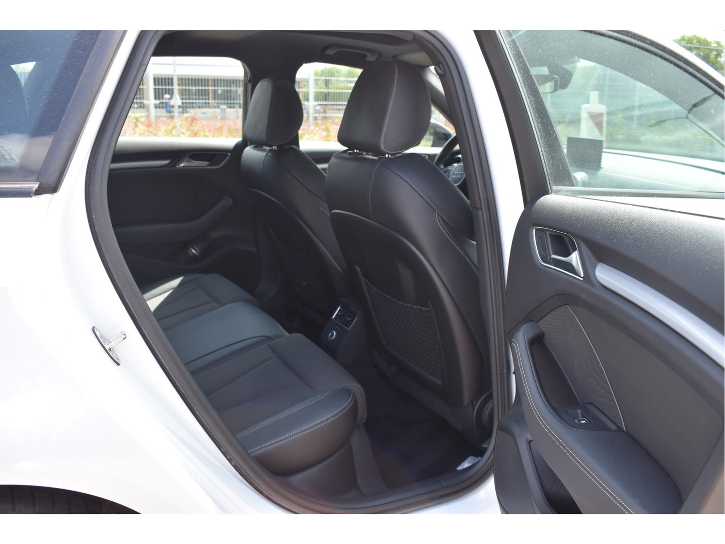 Audi A3 Sportback 1.5 TFSI CoD Sport S Line Edition ,ORGINEEL NEDERLANDSE AUTO , BOEKJES,NAP EN ONDERHOUDSHISTORIE