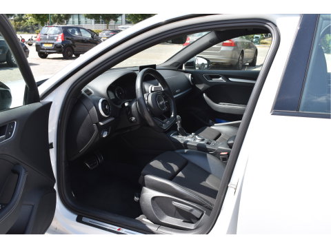 Audi A3 Sportback 1.5 TFSI CoD Sport S Line Edition ,ORGINEEL NEDERLANDSE AUTO , BOEKJES,NAP EN ONDERHOUDSHISTORIE
