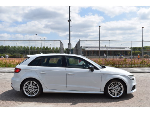 Audi A3 Sportback 1.5 TFSI CoD Sport S Line Edition ,ORGINEEL NEDERLANDSE AUTO , BOEKJES,NAP EN ONDERHOUDSHISTORIE