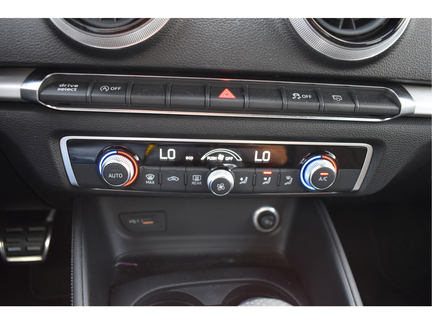 Audi A3 Sportback 1.5 TFSI CoD Sport S Line Edition ,ORGINEEL NEDERLANDSE AUTO , BOEKJES,NAP EN ONDERHOUDSHISTORIE