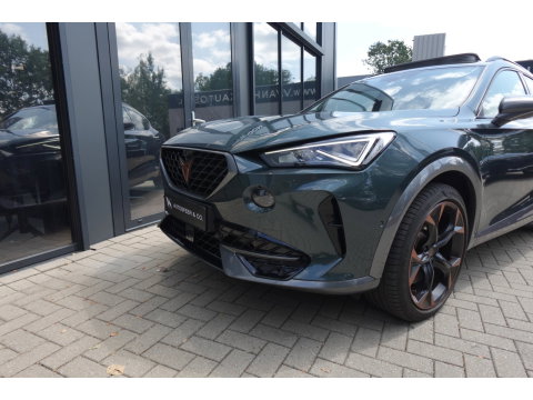 CUPRA Formentor 1.4 e-Hybrid VZ Copper Edition PANO KEYLESS 360