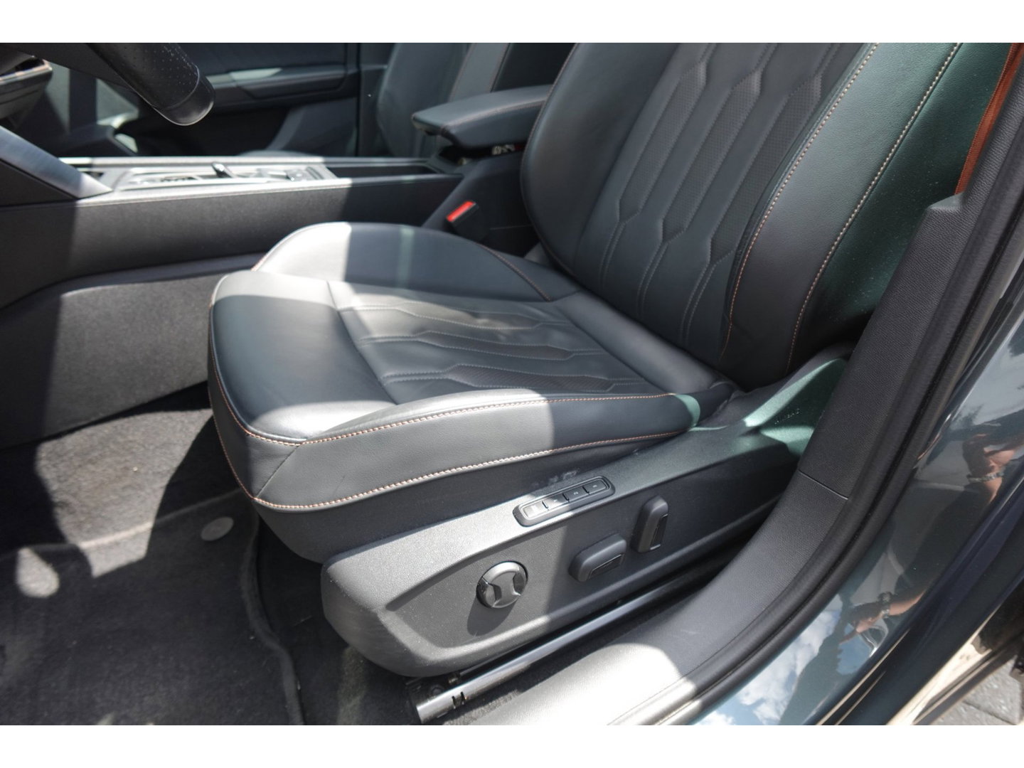 CUPRA Formentor 1.4 e-Hybrid VZ Copper Edition PANO KEYLESS 360