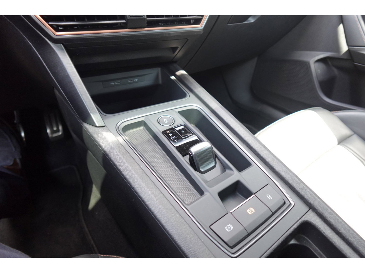 CUPRA Formentor 1.4 e-Hybrid VZ Copper Edition PANO KEYLESS 360