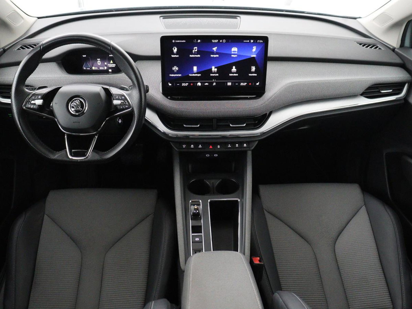 Škoda Enyaq iV 60 | SOH 92.1% | Trekhaak | Stuur/stoel verwarming | Half Leder | Cruise control | Camera | Carplay | Standkachel | Sfeerverlichting | 21''