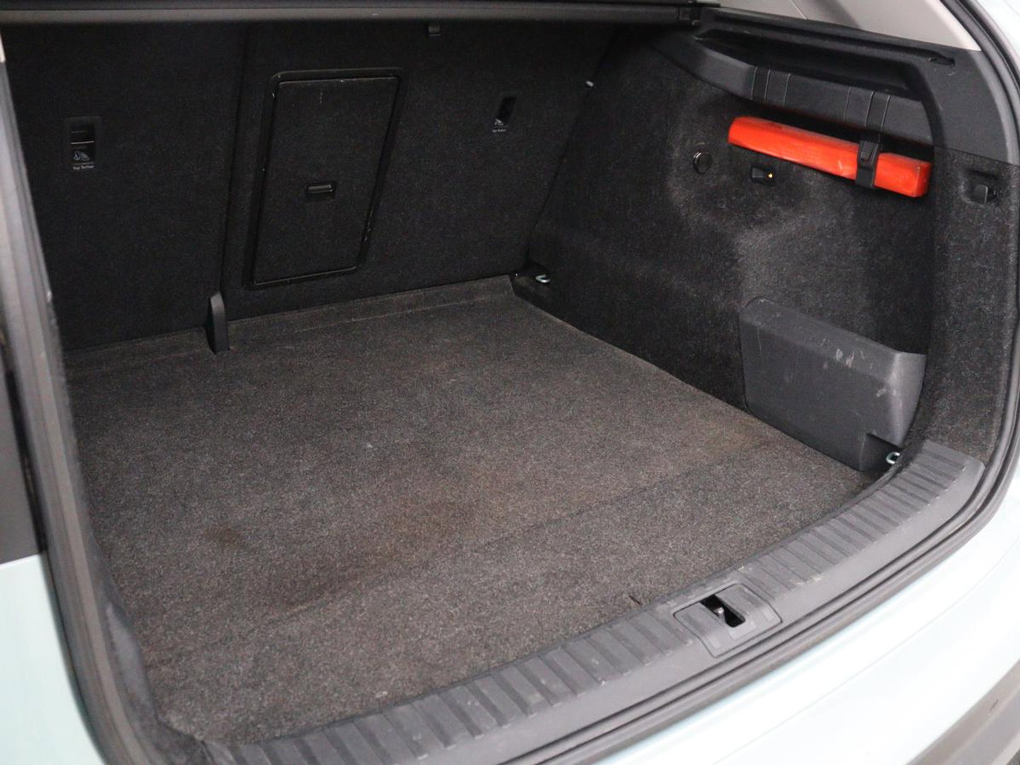 Škoda Enyaq iV 60 | SOH 92.1% | Trekhaak | Stuur/stoel verwarming | Half Leder | Cruise control | Camera | Carplay | Standkachel | Sfeerverlichting | 21''