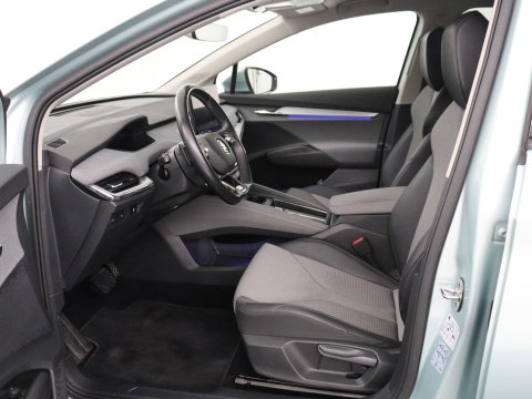 Škoda Enyaq iV 60 | SOH 92.1% | Trekhaak | Stuur/stoel verwarming | Half Leder | Cruise control | Camera | Carplay | Standkachel | Sfeerverlichting | 21''