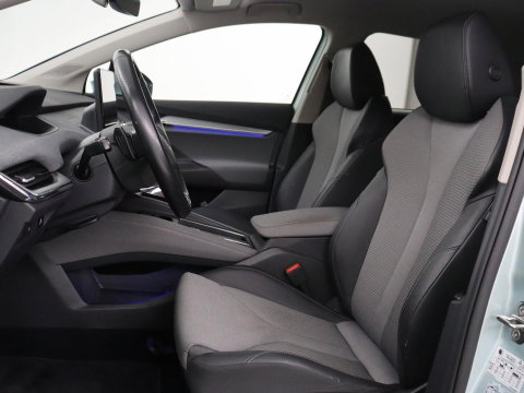Škoda Enyaq iV 60 | SOH 92.1% | Trekhaak | Stuur/stoel verwarming | Half Leder | Cruise control | Camera | Carplay | Standkachel | Sfeerverlichting | 21''
