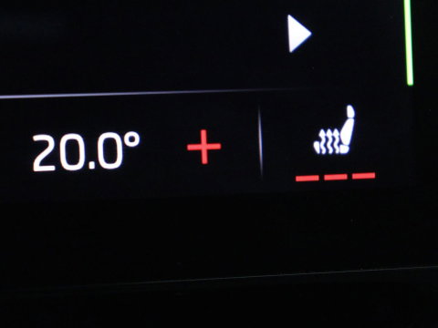 Škoda Enyaq iV 60 | SOH 92.1% | Trekhaak | Stuur/stoel verwarming | Half Leder | Cruise control | Camera | Carplay | Standkachel | Sfeerverlichting | 21''