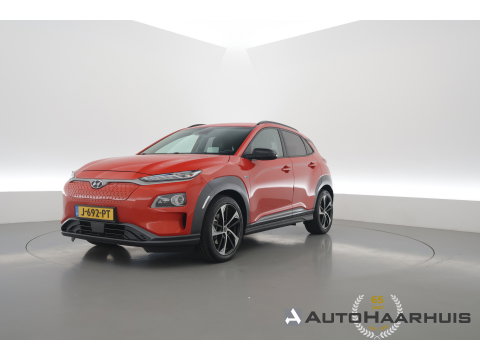 Hyundai KONA EV Premium 64 kWh | Rijklaar ! |SOH 96.6% | Warmtepomp | HUD | Krell | Adapt. Cruise | Camera | Stoel- Stuurverw. | Keyless | Leder