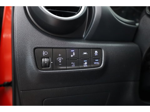 Hyundai KONA EV Premium 64 kWh | Rijklaar ! |SOH 96.6% | Warmtepomp | HUD | Krell | Adapt. Cruise | Camera | Stoel- Stuurverw. | Keyless | Leder