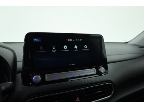 Hyundai KONA EV Premium 64 kWh | Rijklaar ! |SOH 96.6% | Warmtepomp | HUD | Krell | Adapt. Cruise | Camera | Stoel- Stuurverw. | Keyless | Leder