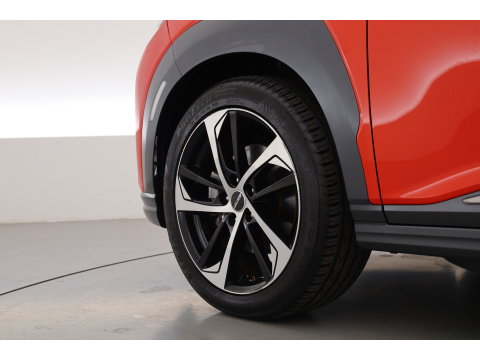 Hyundai KONA EV Premium 64 kWh | Rijklaar ! |SOH 96.6% | Warmtepomp | HUD | Krell | Adapt. Cruise | Camera | Stoel- Stuurverw. | Keyless | Leder