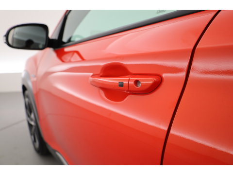 Hyundai KONA EV Premium 64 kWh | Rijklaar ! |SOH 96.6% | Warmtepomp | HUD | Krell | Adapt. Cruise | Camera | Stoel- Stuurverw. | Keyless | Leder