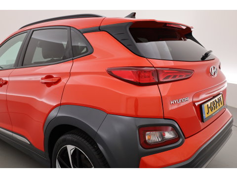 Hyundai KONA EV Premium 64 kWh | Rijklaar ! |SOH 96.6% | Warmtepomp | HUD | Krell | Adapt. Cruise | Camera | Stoel- Stuurverw. | Keyless | Leder