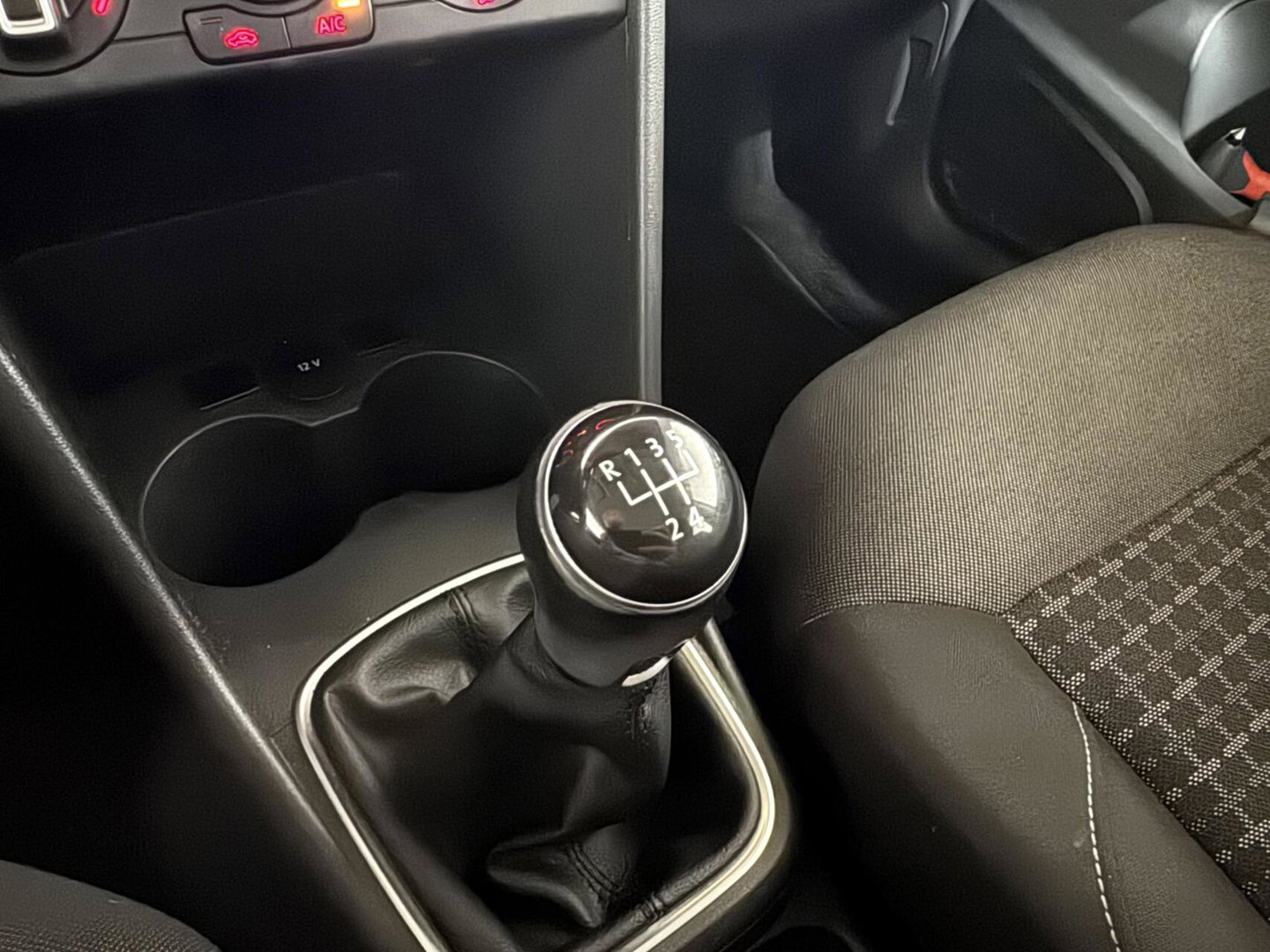Volkswagen Polo 1.2 TSI Highline Navi Cruise Carplay PDC