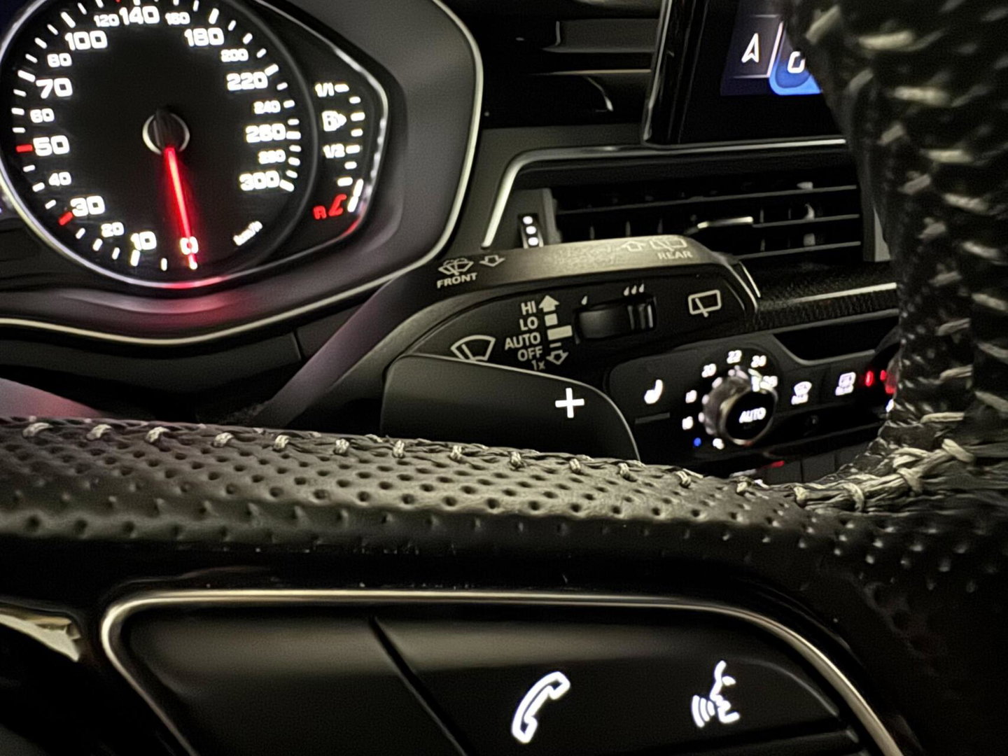 Audi A4 Avant 40 TDI S-Line Black Edition Sfeer Carplay Camera