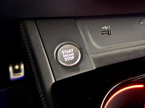 Audi A4 Avant 40 TDI S-Line Black Edition Sfeer Carplay Camera