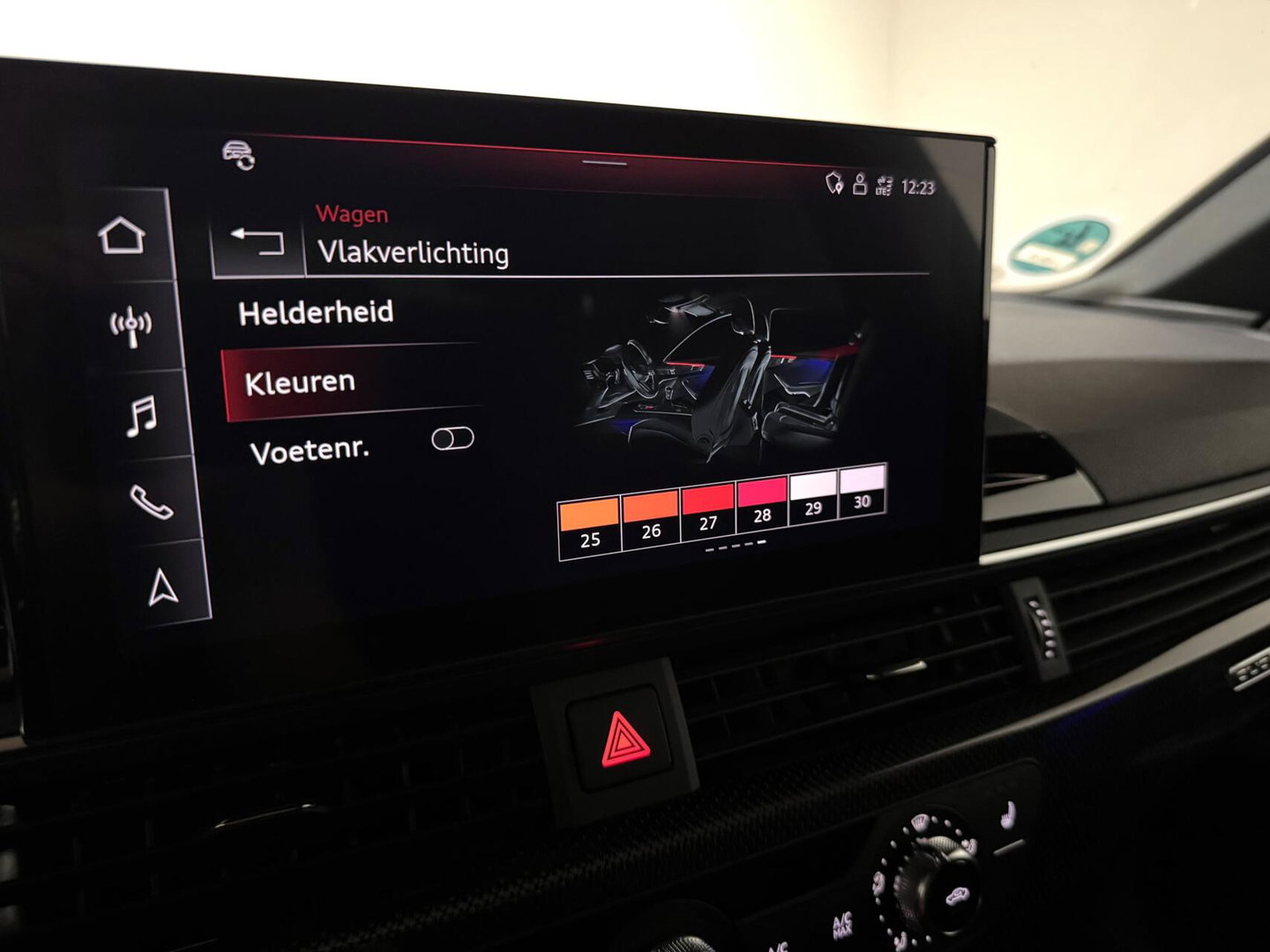 Audi A4 Avant 40 TDI S-Line Black Edition Sfeer Carplay Camera