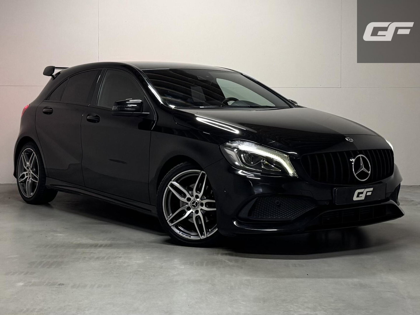 Mercedes-Benz A-Klasse 200 AMG Carplay Navi Cruise Stoelver. Clima