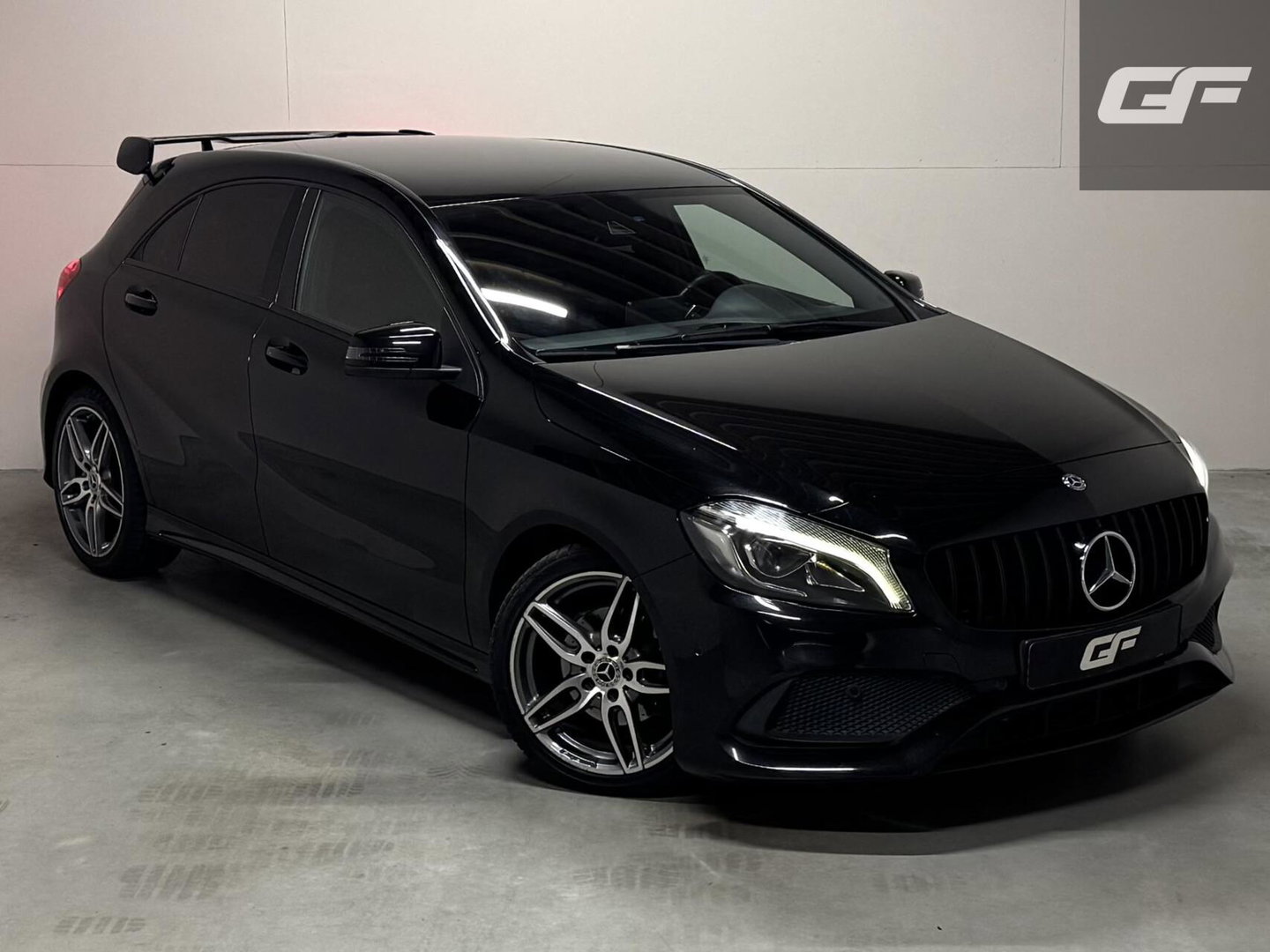 Mercedes-Benz A-Klasse 200 AMG Carplay Navi Cruise Stoelver. Clima