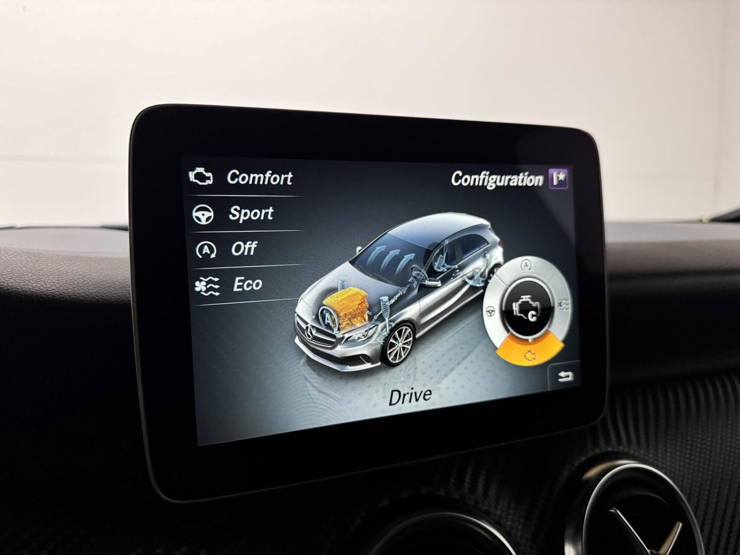 Mercedes-Benz A-Klasse 200 AMG Carplay Navi Cruise Stoelver. Clima