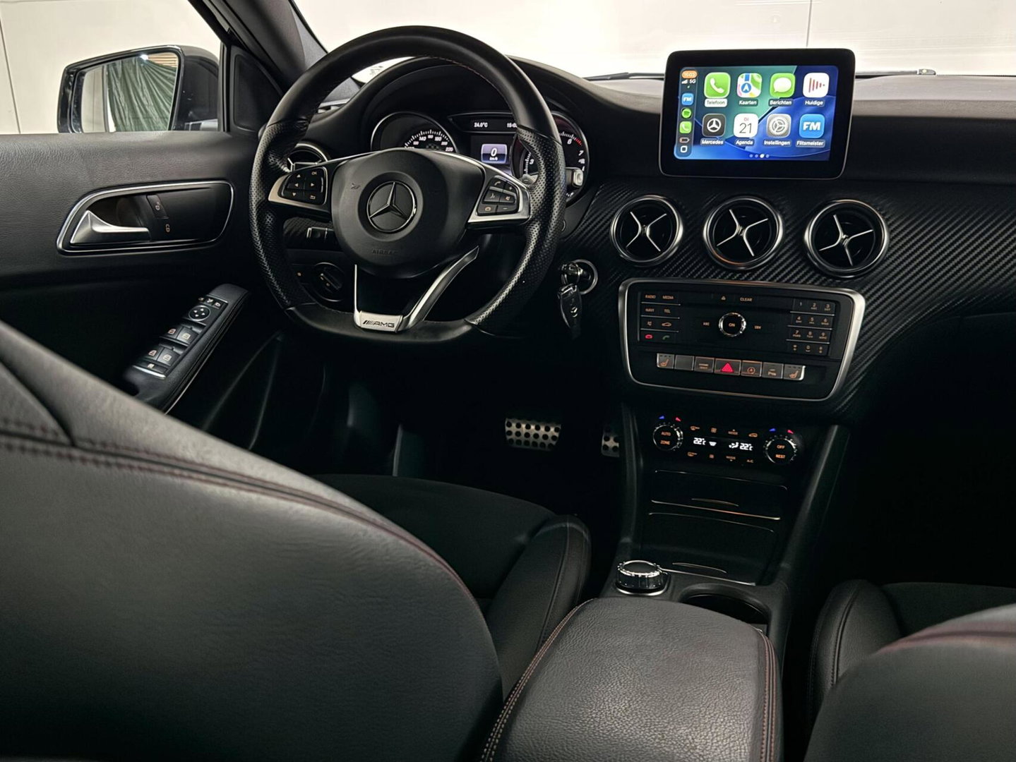 Mercedes-Benz A-Klasse 200 AMG Carplay Navi Cruise Stoelver. Clima