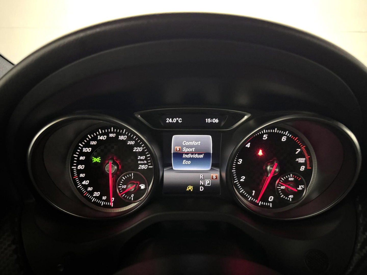 Mercedes-Benz A-Klasse 200 AMG Carplay Navi Cruise Stoelver. Clima