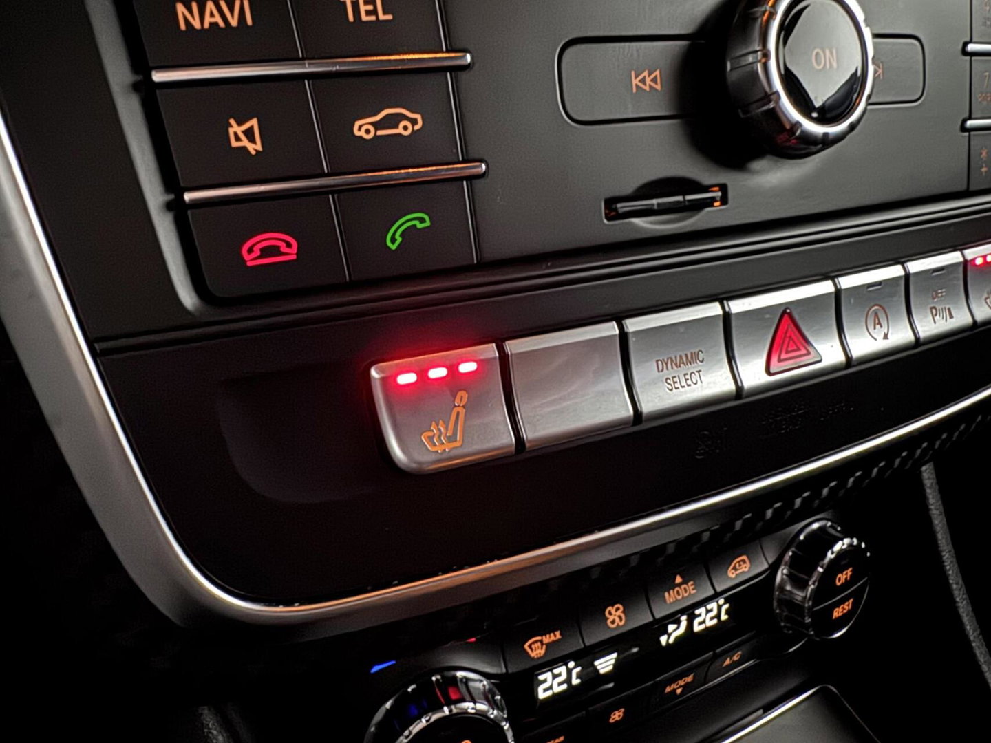 Mercedes-Benz A-Klasse 200 AMG Carplay Navi Cruise Stoelver. Clima