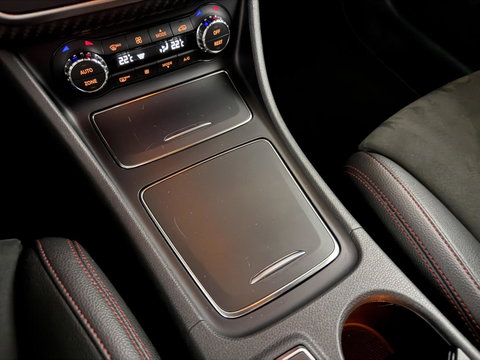 Mercedes-Benz A-Klasse 200 AMG Carplay Navi Cruise Stoelver. Clima