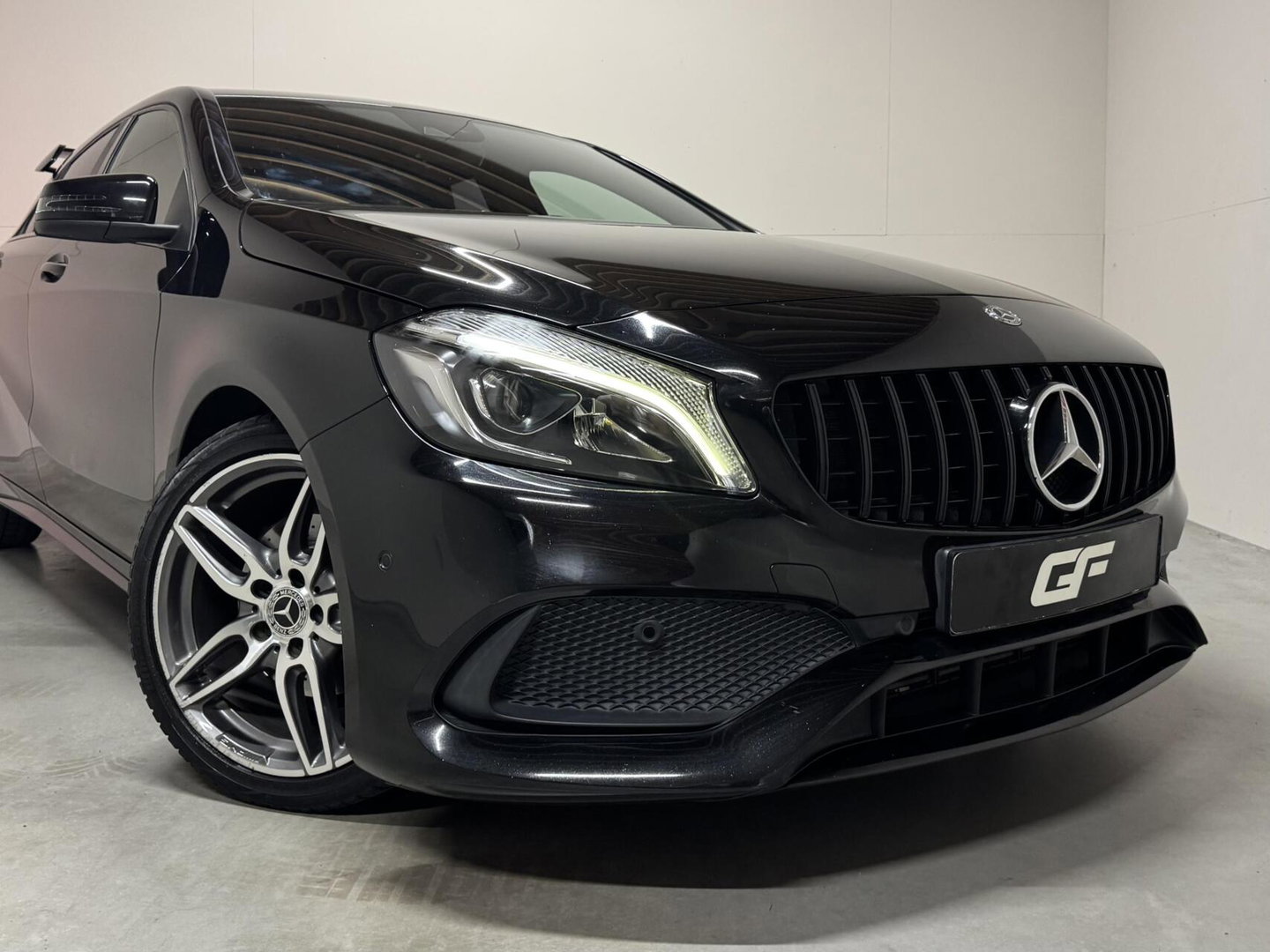 Mercedes-Benz A-Klasse 200 AMG Carplay Navi Cruise Stoelver. Clima