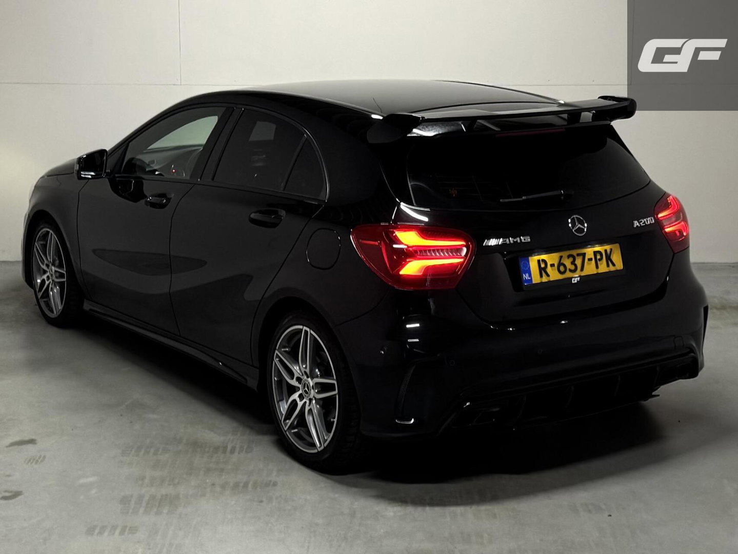 Mercedes-Benz A-Klasse 200 AMG Carplay Navi Cruise Stoelver. Clima
