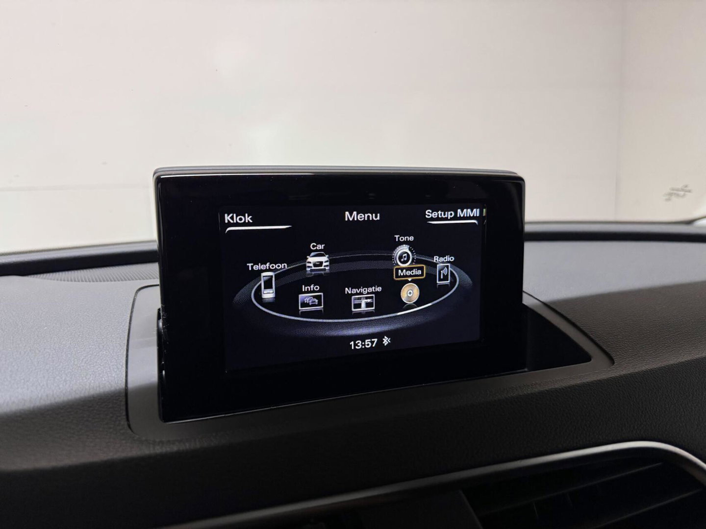 Audi Q3 1.4 TFSI CoD S-line Navi Clima Stoelver. Trekh.