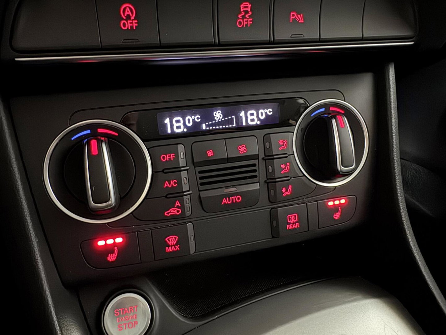 Audi Q3 1.4 TFSI CoD S-line Navi Clima Stoelver. Trekh.
