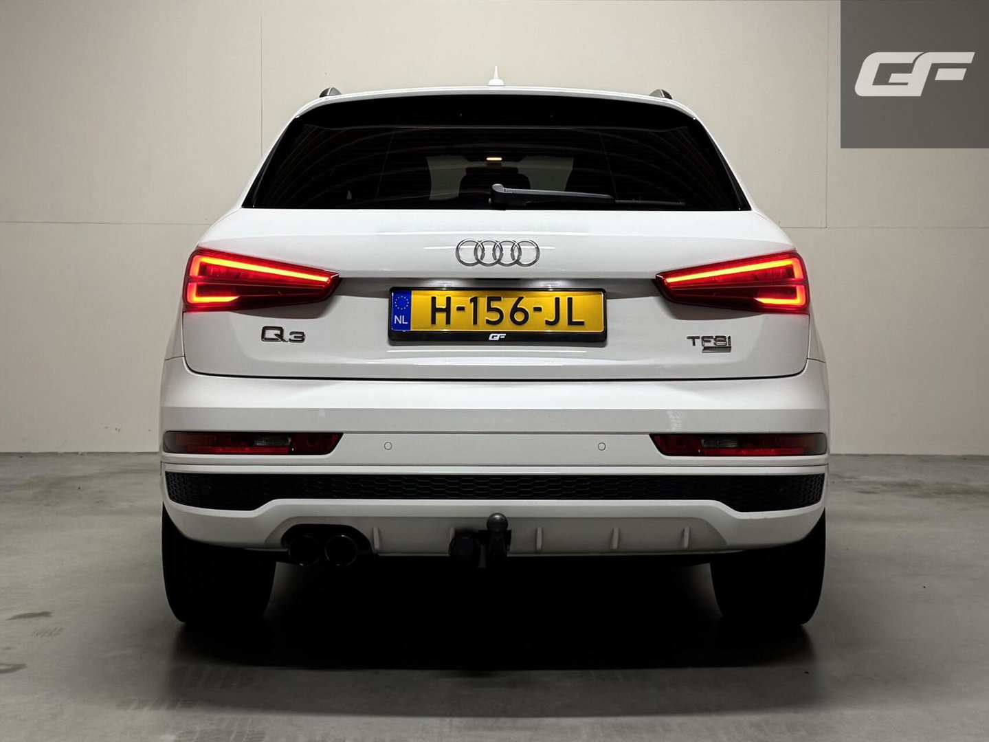 Audi Q3 1.4 TFSI CoD S-line Navi Clima Stoelver. Trekh.