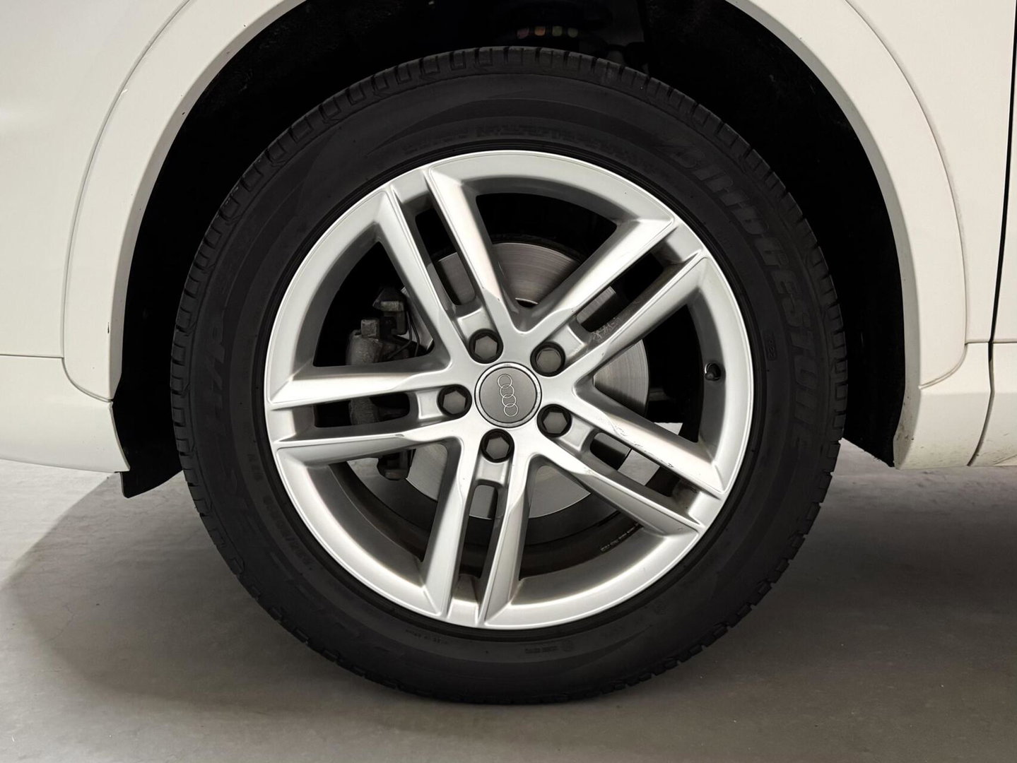 Audi Q3 1.4 TFSI CoD S-line Navi Clima Stoelver. Trekh.