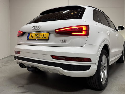 Audi Q3 1.4 TFSI CoD S-line Navi Clima Stoelver. Trekh.