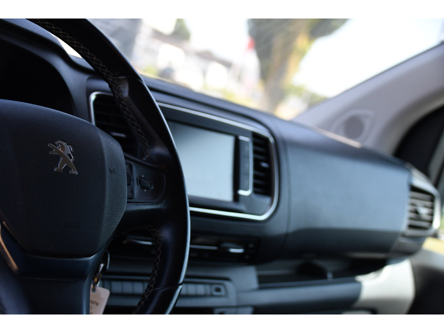 Peugeot Expert 2.0 BlueHDI 180 L3 DC PB Edition 360 Camera, Cruise, Carplay, 2 x Schuifdeur, 177pk, Automaat, Trekhaak, Multimedia, Clima, Uniek!