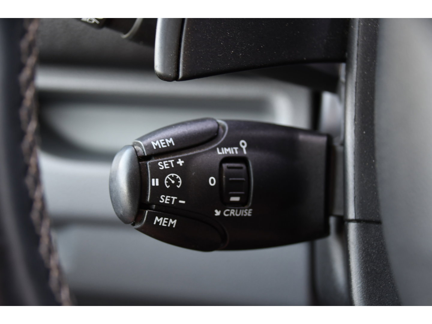 Peugeot Expert 2.0 BlueHDI 180 L3 DC PB Edition 360 Camera, Cruise, Carplay, 2 x Schuifdeur, 177pk, Automaat, Trekhaak, Multimedia, Clima, Uniek!