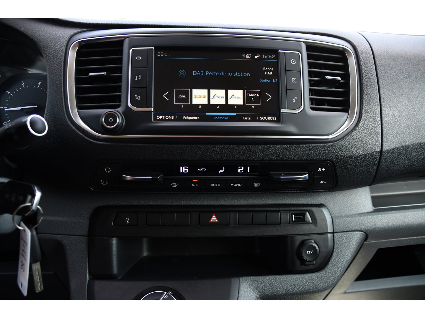 Peugeot Expert 2.0 BlueHDI 180 L3 DC PB Edition 360 Camera, Cruise, Carplay, 2 x Schuifdeur, 177pk, Automaat, Trekhaak, Multimedia, Clima, Uniek!