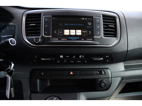 Peugeot Expert 2.0 BlueHDI 180 L3 DC PB Edition 360 Camera, Cruise, Carplay, 2 x Schuifdeur, 177pk, Automaat, Trekhaak, Multimedia, Clima, Uniek!