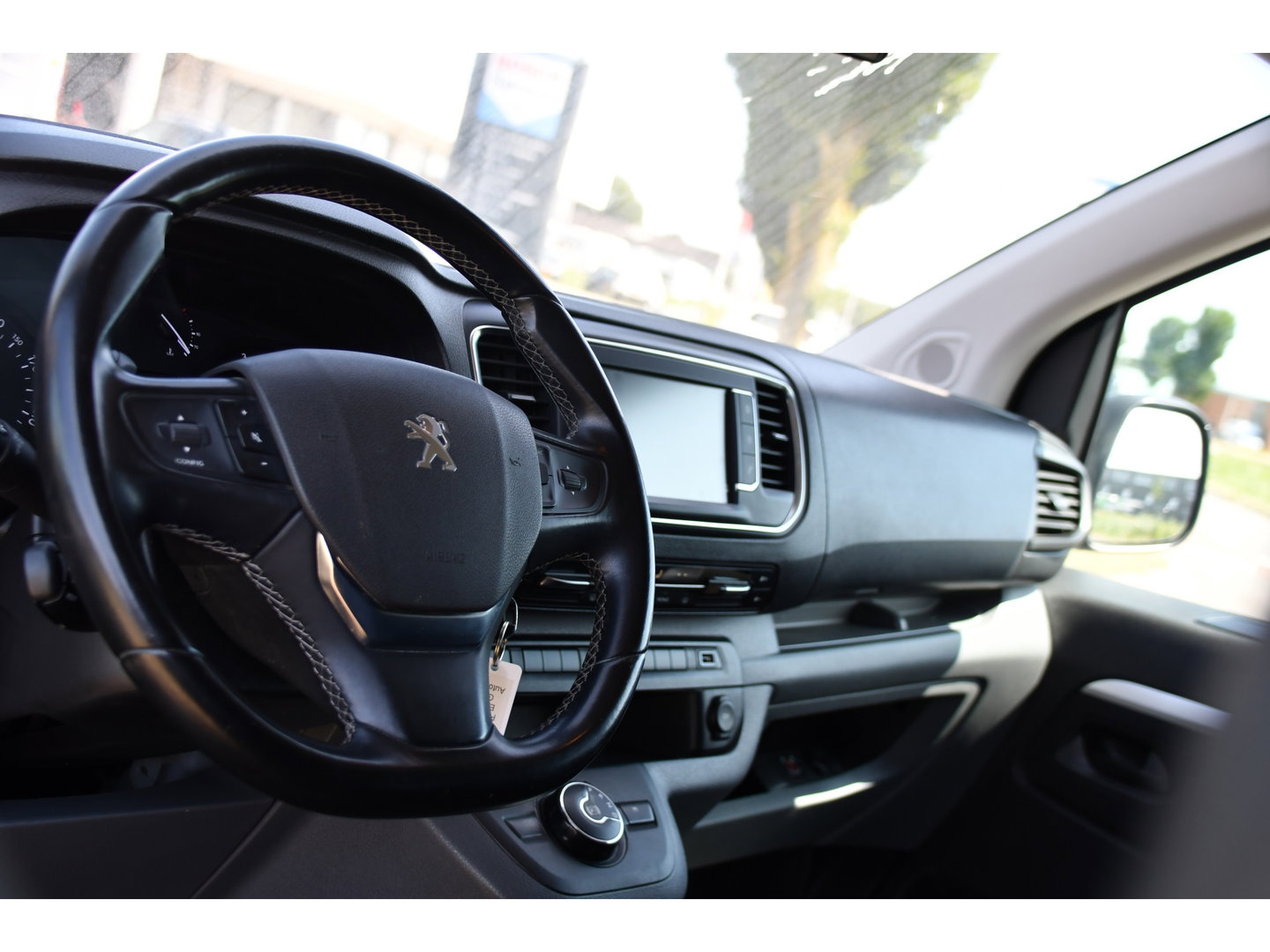 Peugeot Expert 2.0 BlueHDI 180 L3 DC PB Edition 360 Camera, Cruise, Carplay, 2 x Schuifdeur, 177pk, Automaat, Trekhaak, Multimedia, Clima, Uniek!