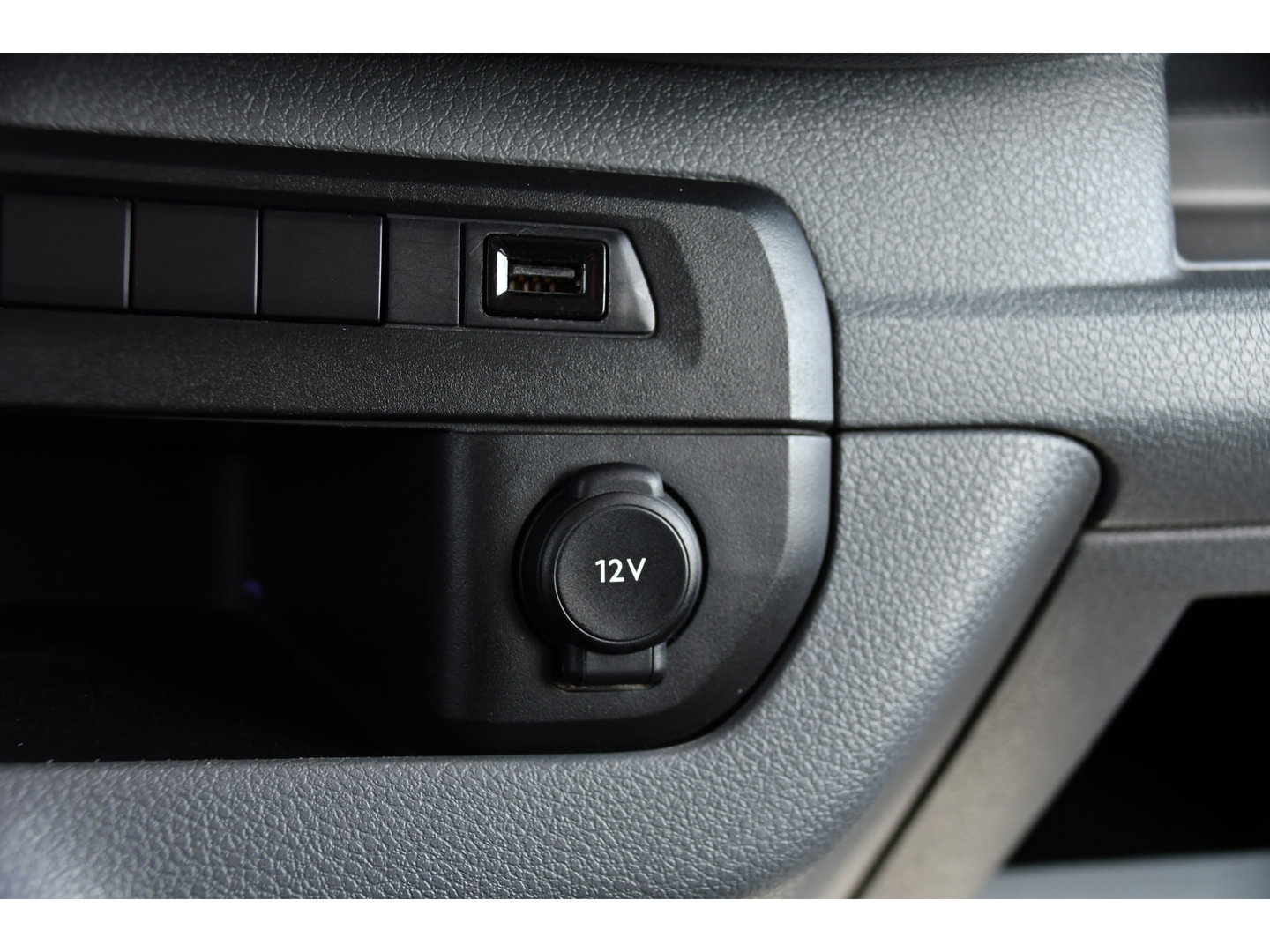 Peugeot Expert 2.0 BlueHDI 180 L3 DC PB Edition 360 Camera, Cruise, Carplay, 2 x Schuifdeur, 177pk, Automaat, Trekhaak, Multimedia, Clima, Uniek!
