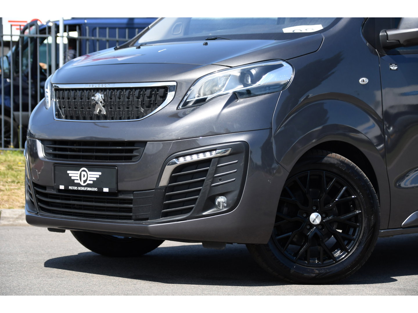 Peugeot Expert 2.0 BlueHDI 180 L3 DC PB Edition 360 Camera, Cruise, Carplay, 2 x Schuifdeur, 177pk, Automaat, Trekhaak, Multimedia, Clima, Uniek!