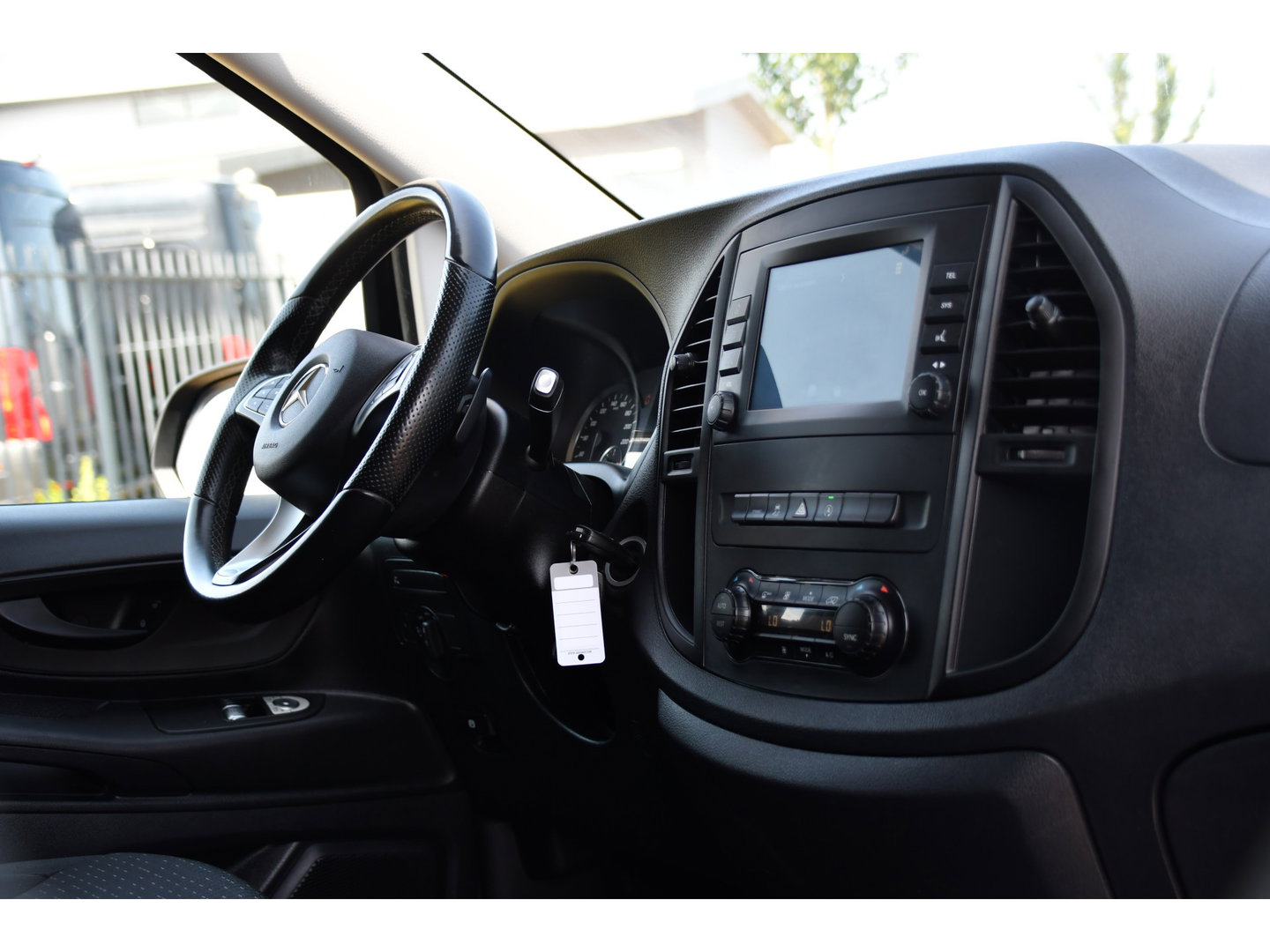 Mercedes-Benz Vito 116 CDI PB Edition Camera, Cruise, Caprlay, LED, 164pk, Automaat, Multimedia, Clima, Uniek!