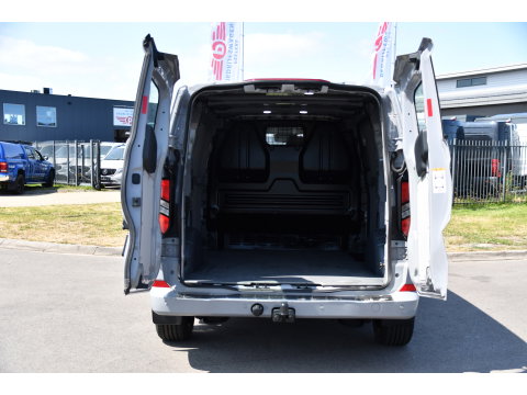 Ford Transit Custom 300 2.0 TDCI L1H1 Limited PB Edition Adaptieve Cruise, Camera, Carplay, 170pk, Stoelverwarming, LED, Automaat, Uniek!