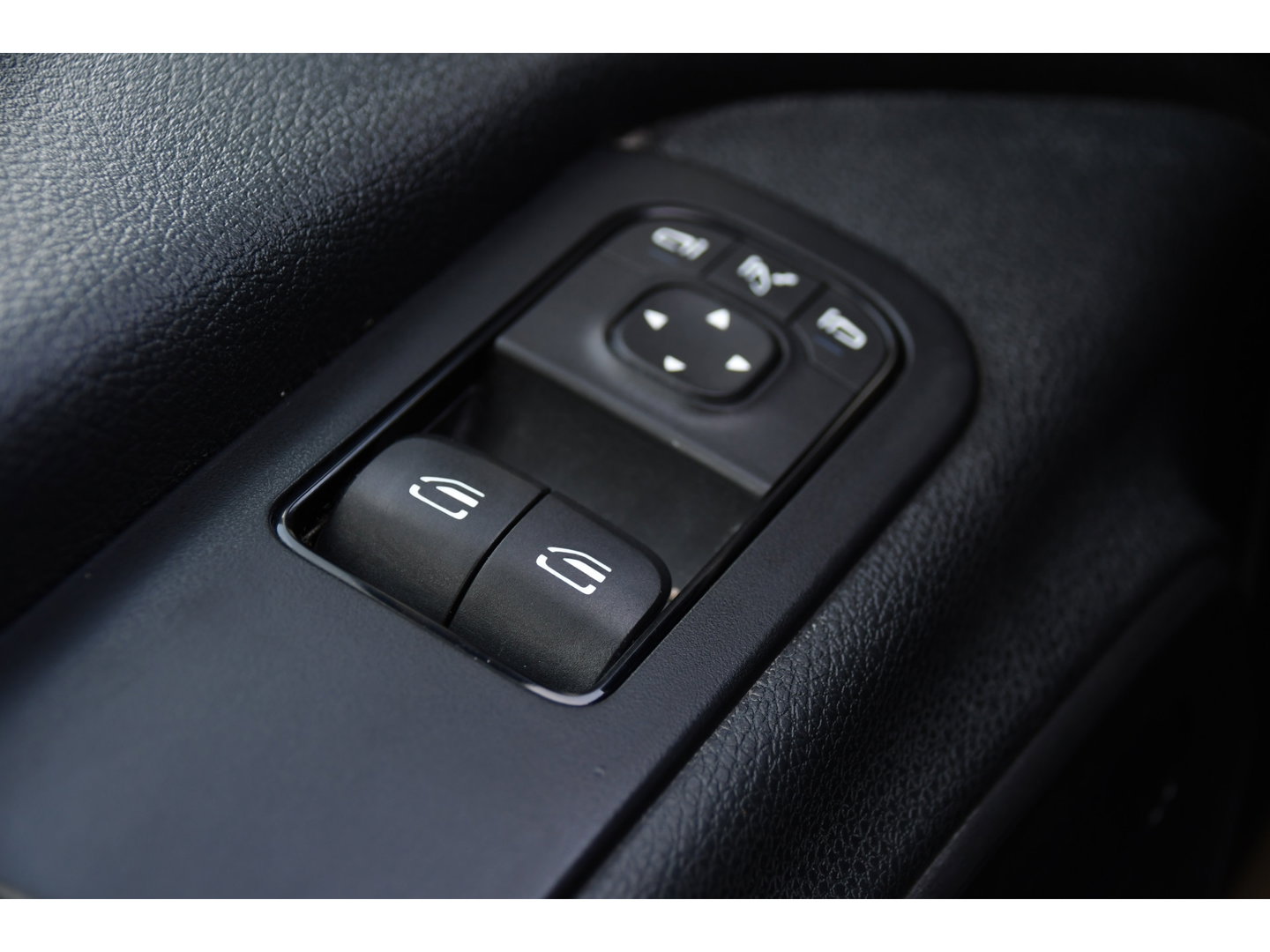Mercedes-Benz Sprinter 319 V6 3.0 CDI L2H1 PB Edition 360 Camera, Adaptieve Cruise, Carplay, 3500kg Trekhaak, LED, 10,5'' Mbux, Sensoren, Leder, Stoelverwarming, Uniek!