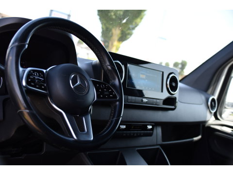 Mercedes-Benz Sprinter 319 V6 3.0 CDI L2H1 PB Edition 360 Camera, Adaptieve Cruise, Carplay, 3500kg Trekhaak, LED, 10,5'' Mbux, Sensoren, Leder, Stoelverwarming, Uniek!