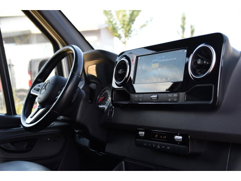 Mercedes-Benz Sprinter 319 V6 3.0 CDI L2H1 PB Edition 360 Camera, Adaptieve Cruise, Carplay, 3500kg Trekhaak, LED, 10,5'' Mbux, Sensoren, Leder, Stoelverwarming, Uniek!