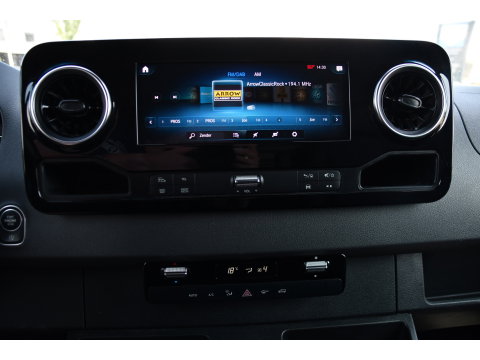 Mercedes-Benz Sprinter 319 V6 3.0 CDI L2H1 PB Edition 360 Camera, Adaptieve Cruise, Carplay, 3500kg Trekhaak, LED, 10,5'' Mbux, Sensoren, Leder, Stoelverwarming, Uniek!
